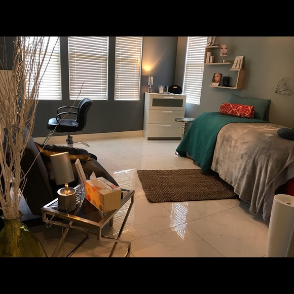 Meet your Posher, Nichol - Picture 6 of 8